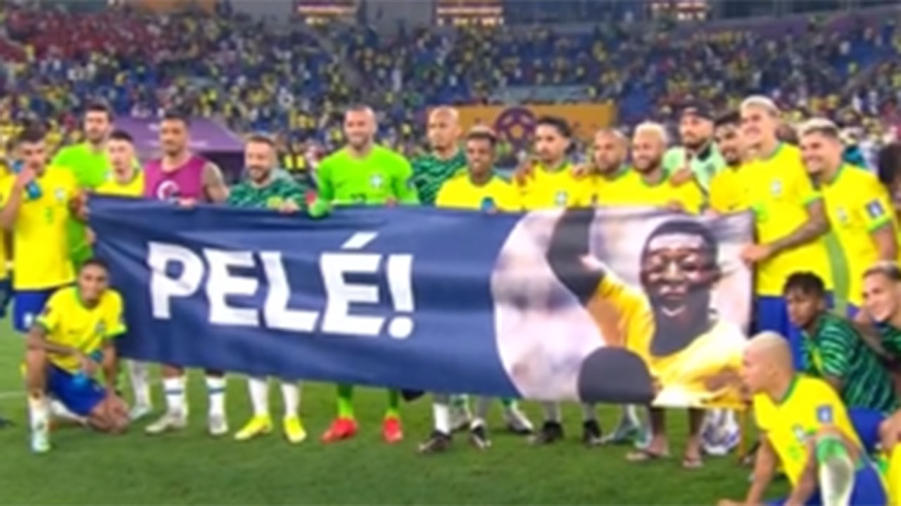 Vídeo: jogadores homenageiam Pelé após goleada do Brasil
