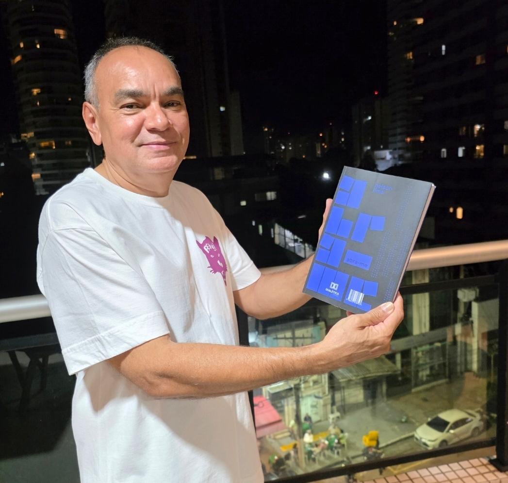 Nelson Lima entrega o livro ‘Abra-me’, nesta quarta (22), em Belém